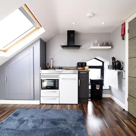 Chic & Trendy Studio Cardiff Buitenkant foto